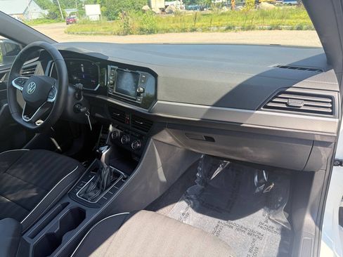 Used 2024 Volkswagen Jetta Sport FWD image 18