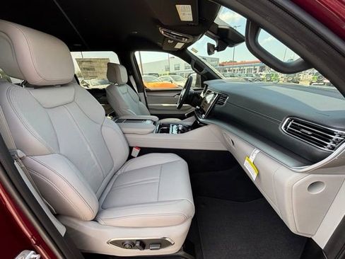 New 2026 Jeep Grand Wagoneer 4WD image 7
