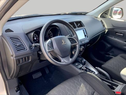 Used 2025 Mitsubishi Outlander Sport ES AWD/4WD image 17