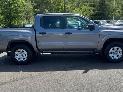 Used 2024 Nissan Frontier S w/ Technology Package AWD/4WD image 4