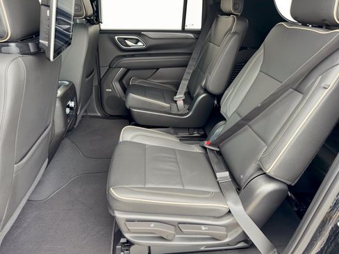 Certified 2023 GMC Yukon XL SLT AWD/4WD image 25
