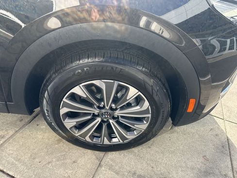 Used 2024 Buick Envision Preferred image 11