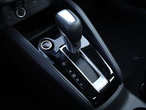 New 2025 Nissan Versa SR w/ Trunk Package image 15