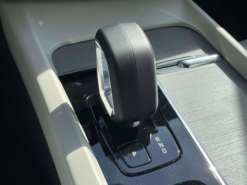 Certified 2026 Volvo V60 B5 Cross Country Plus w/ Protection Package Premier image 20