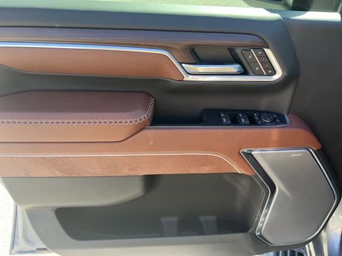 New 2026 GMC Sierra 2500 Denali Ultimate image 12