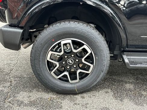New 2025 Ford Bronco Outer Banks AWD/4WD image 17