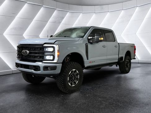 Used 2024 Ford F250 Lariat w/ Lariat Ultimate Package AWD/4WD image 3