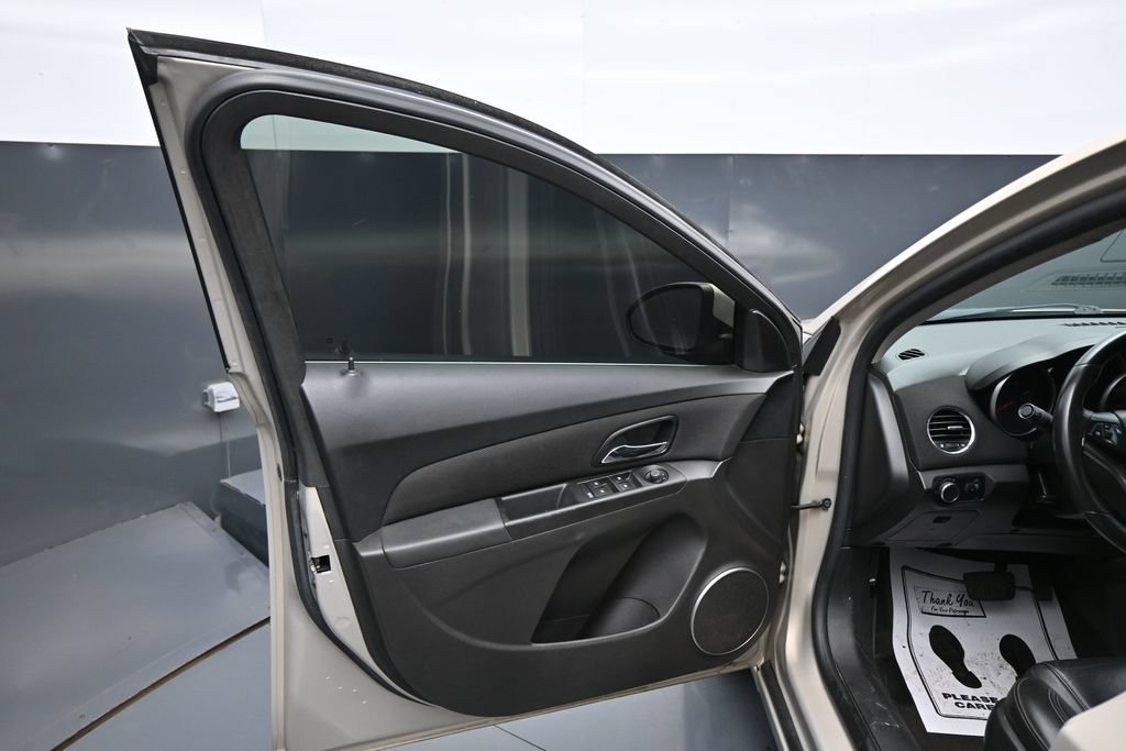 Used 2011 Chevrolet Cruze LT FWD image 10