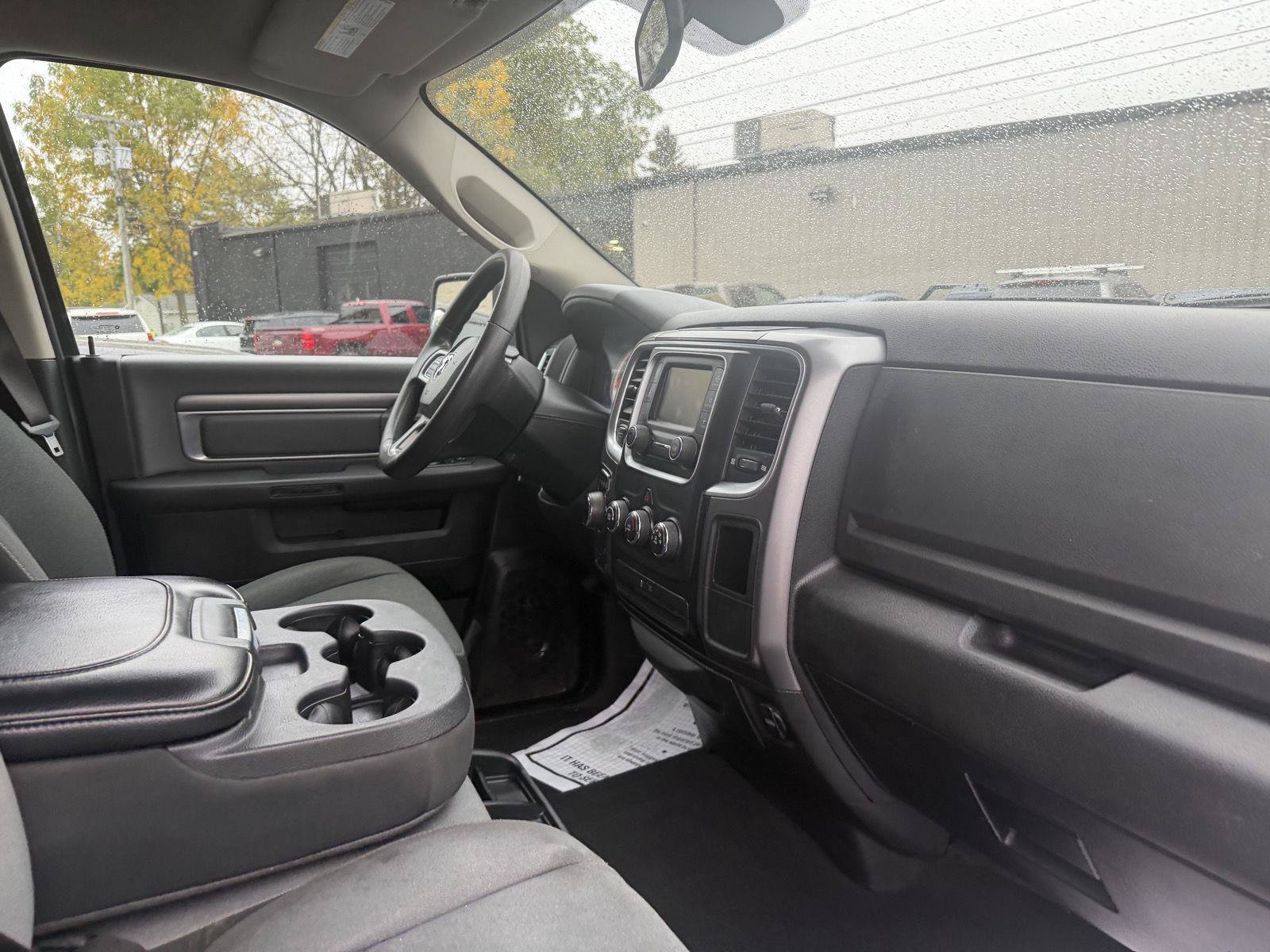 Used 2021 RAM 1500 Classic SLT AWD/4WD image 15