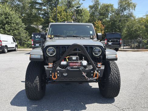 Used 2021 Jeep Gladiator Sport AWD/4WD image 2