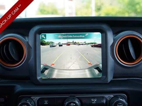 Used 2023 Jeep Gladiator Mojave w/ Trailer Tow Package AWD/4WD image 10