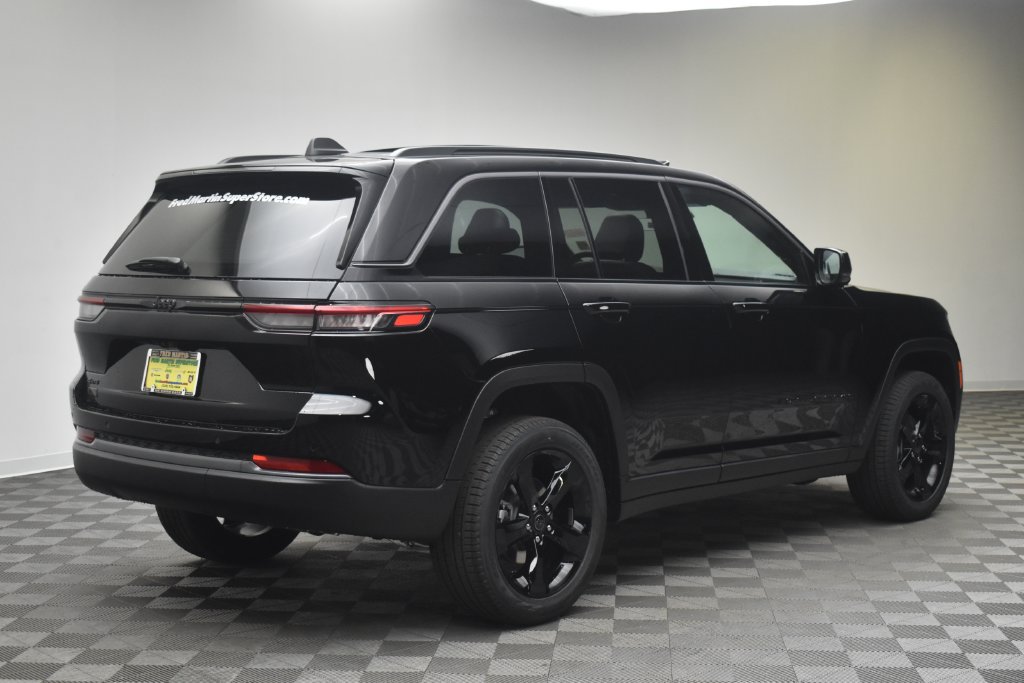 New 2027 Jeep Grand Cherokee Limited AWD/4WD image 5