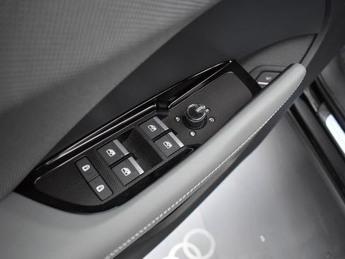 New 2026 Audi Q3 quattro 2.0T AWD/4WD image 6
