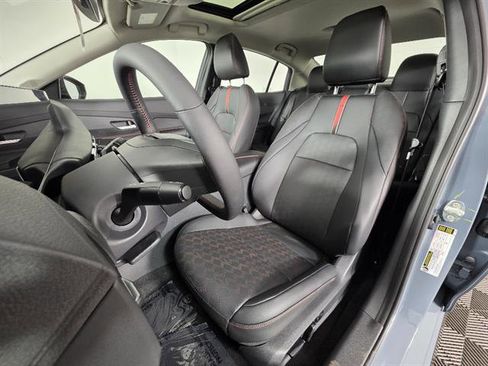 New 2026 Nissan Sentra SR w/ SR Premium Package FWD image 25