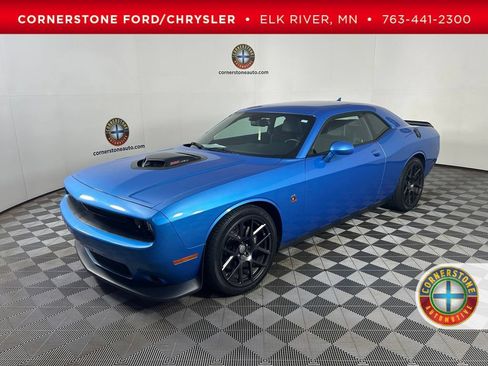 Used 2016 Dodge Challenger R/T Scat Pack RWD image 1