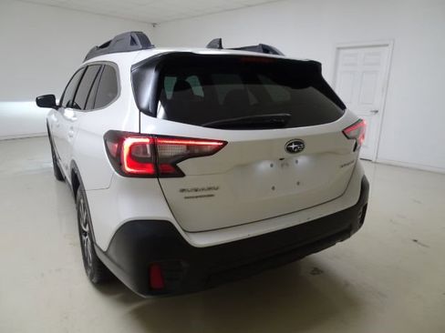 Used 2020 Subaru Outback Premium image 10