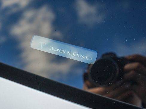 Used 2017 Tesla Model X 75D image 31