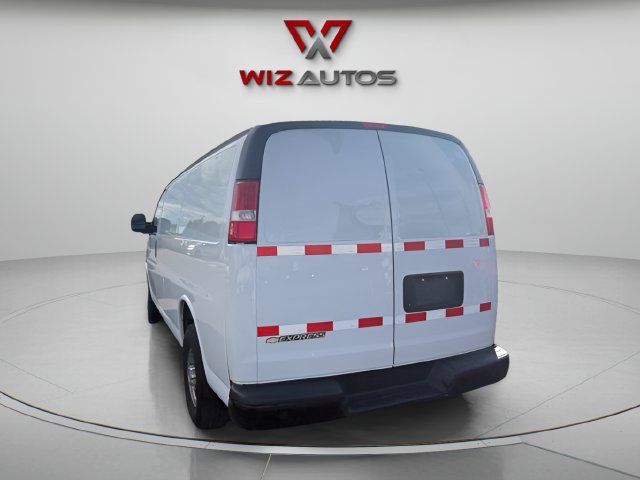 Used 2021 Chevrolet Express 2500 RWD image 3
