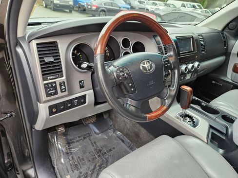 Used 2012 Toyota Sequoia Platinum image 32