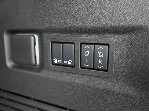 New 2026 Chevrolet Suburban LT w/ Comfort Package image 14