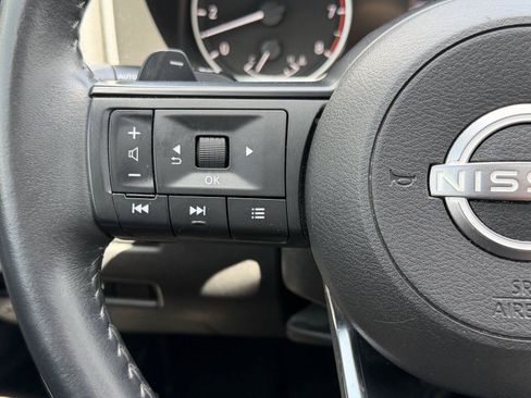 Used 2024 Nissan Rogue SV w/ SV Premium Package FWD image 22