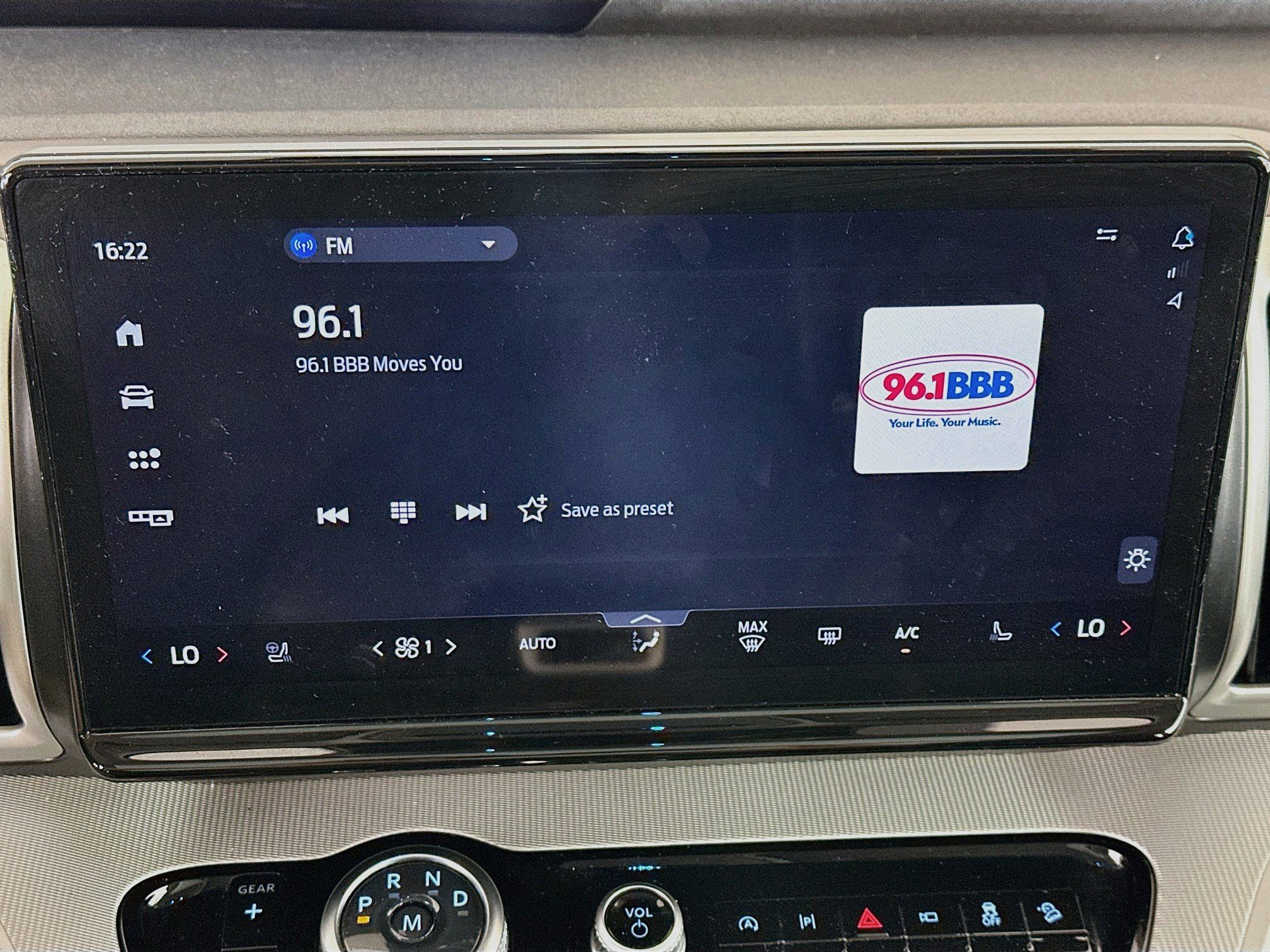 Used 2025 Ford Expedition Active AWD/4WD image 21