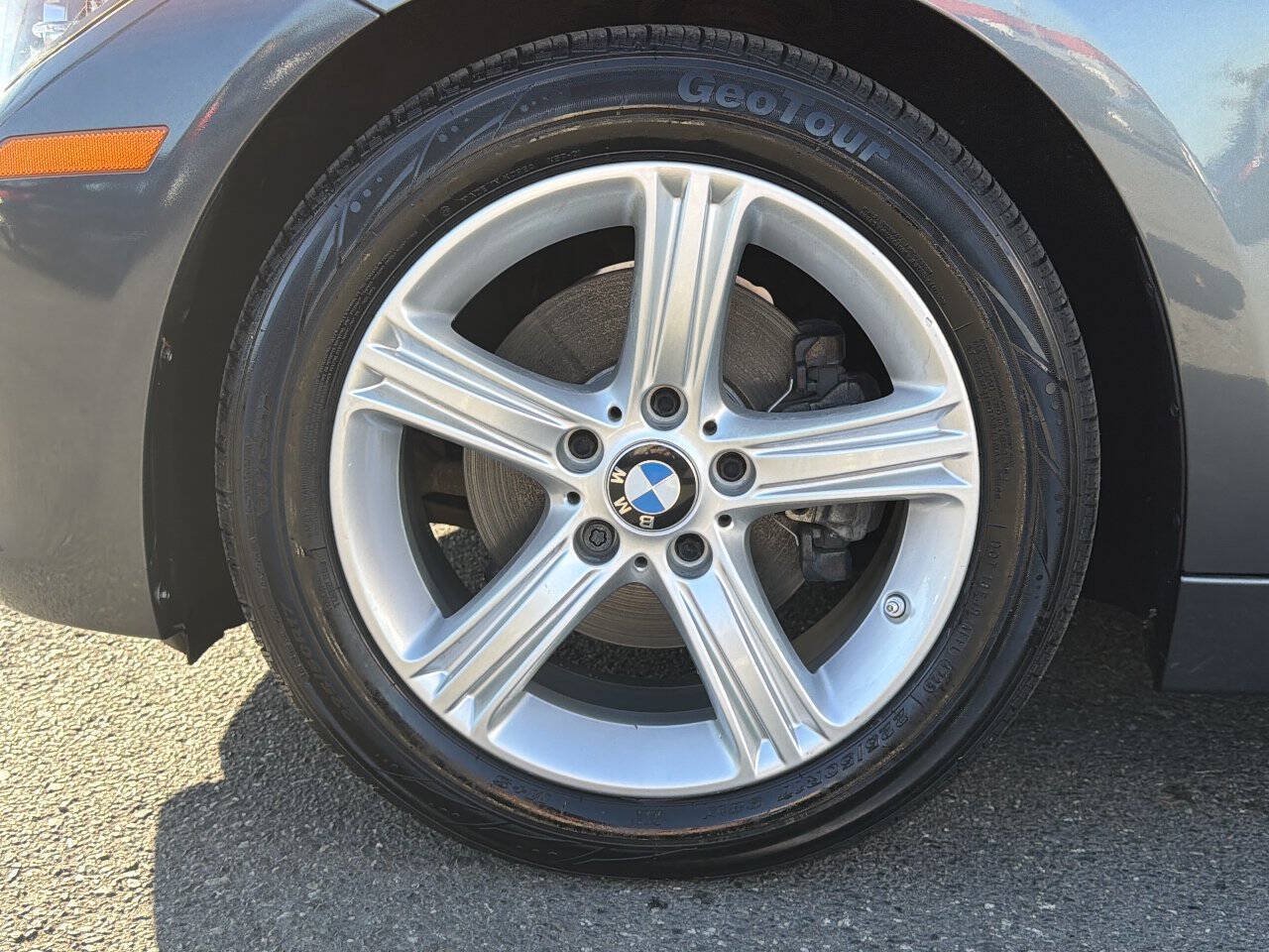 Used 2014 BMW 320i Sedan RWD image 2
