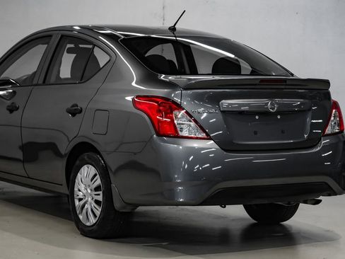 Used 2019 Nissan Versa S Plus FWD image 13