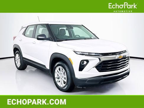 Used 2024 Chevrolet TrailBlazer LS image 1