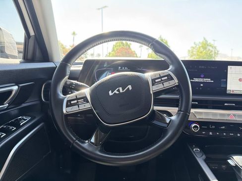 Used 2025 Kia Telluride S FWD image 12