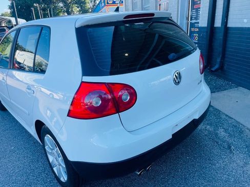 Used 2009 Volkswagen Rabbit S image 6