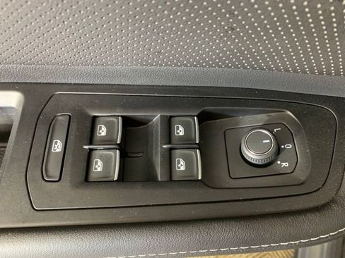 Used 2026 Volkswagen Atlas SE AWD/4WD image 35
