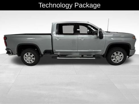 Certified 2026 Chevrolet Silverado 3500 High Country w/ High Country Premium Package AWD/4WD image 5