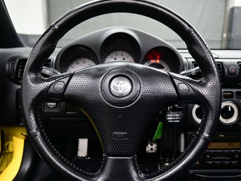 Used 2003 Toyota MR2 w/ Leather Pkg image 16