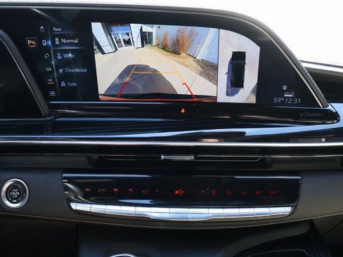 Used 2021 Cadillac Escalade Sport w/ Driver Assist Tech Package image 30