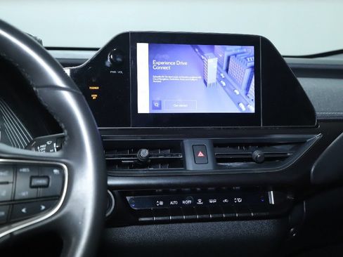 Used 2024 Lexus UX 250h AWD image 25