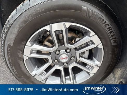 Used 2025 GMC Terrain Elevation image 3