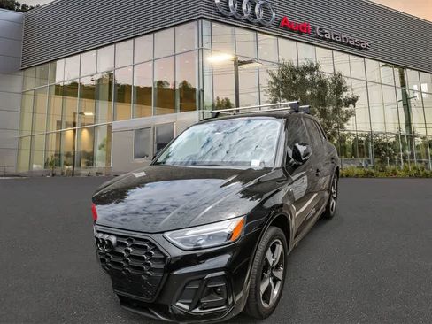 Used 2022 Audi Q5 2.0T Premium Plus w/ Premium Plus Package AWD/4WD image 1