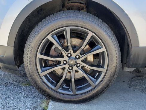 Used 2019 Ford Explorer XLT w/ Equipment Group 202A AWD/4WD image 27