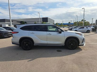 Used 2023 Toyota Highlander XSE