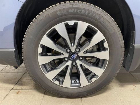 Used 2017 Subaru Outback 2.5i Limited w/ Popular Package #5 AWD/4WD image 7