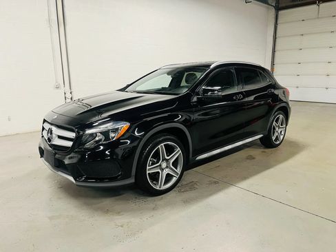 Used 2016 Mercedes-Benz GLA 250 4MATIC image 2