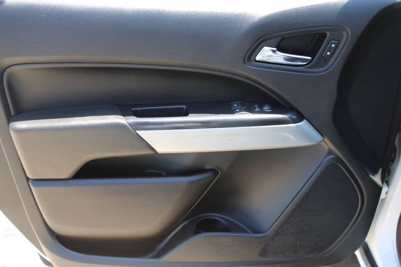 Used 2022 Chevrolet Colorado LT w/ Fleet Safety Package AWD/4WD image 19