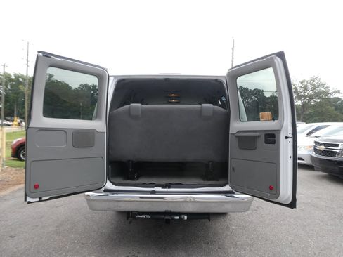 Used 2012 Ford E-350 and Econoline 350 XLT RWD image 7