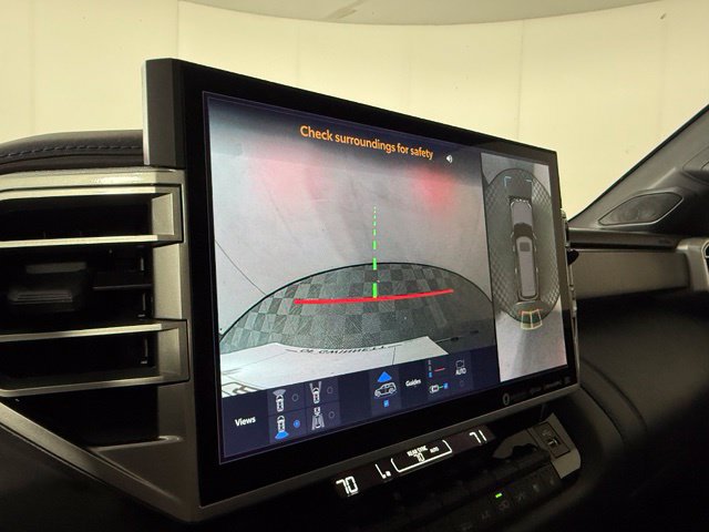 Used 2024 Toyota Sequoia Platinum AWD/4WD image 20