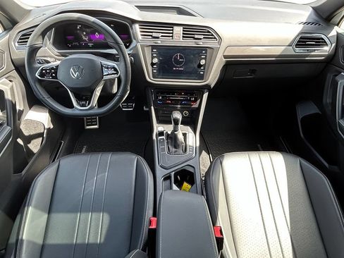 Certified 2023 Volkswagen Tiguan SE R-Line FWD image 11