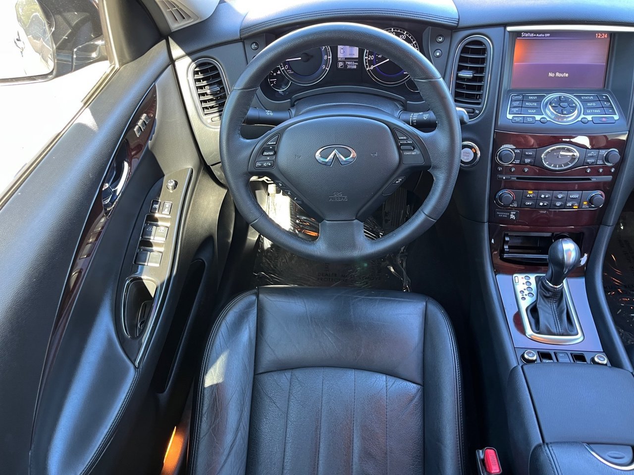 Used 2017 INFINITI QX50 2WD w/ Deluxe Touring Package image 13