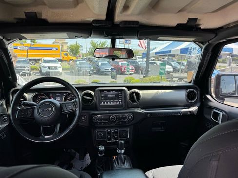 Used 2019 Jeep Wrangler Unlimited Sport S AWD/4WD image 11