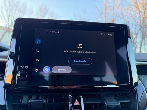 Used 2025 Toyota Corolla LE image 20