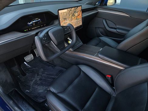 Used 2023 Tesla Model S image 9